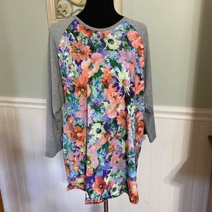 LulaRoe Randy top